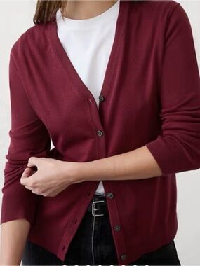 Banana Republic Burgundy V-Neck Button Cardigan Sweater